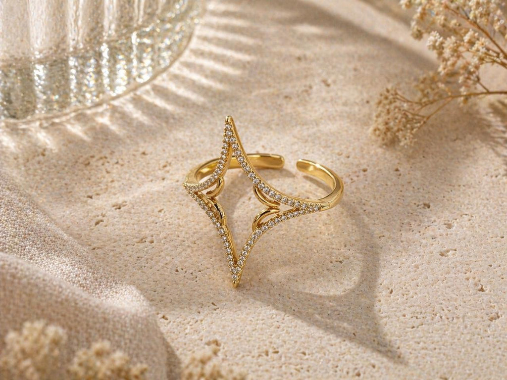 Vera V-Shine Open Ring