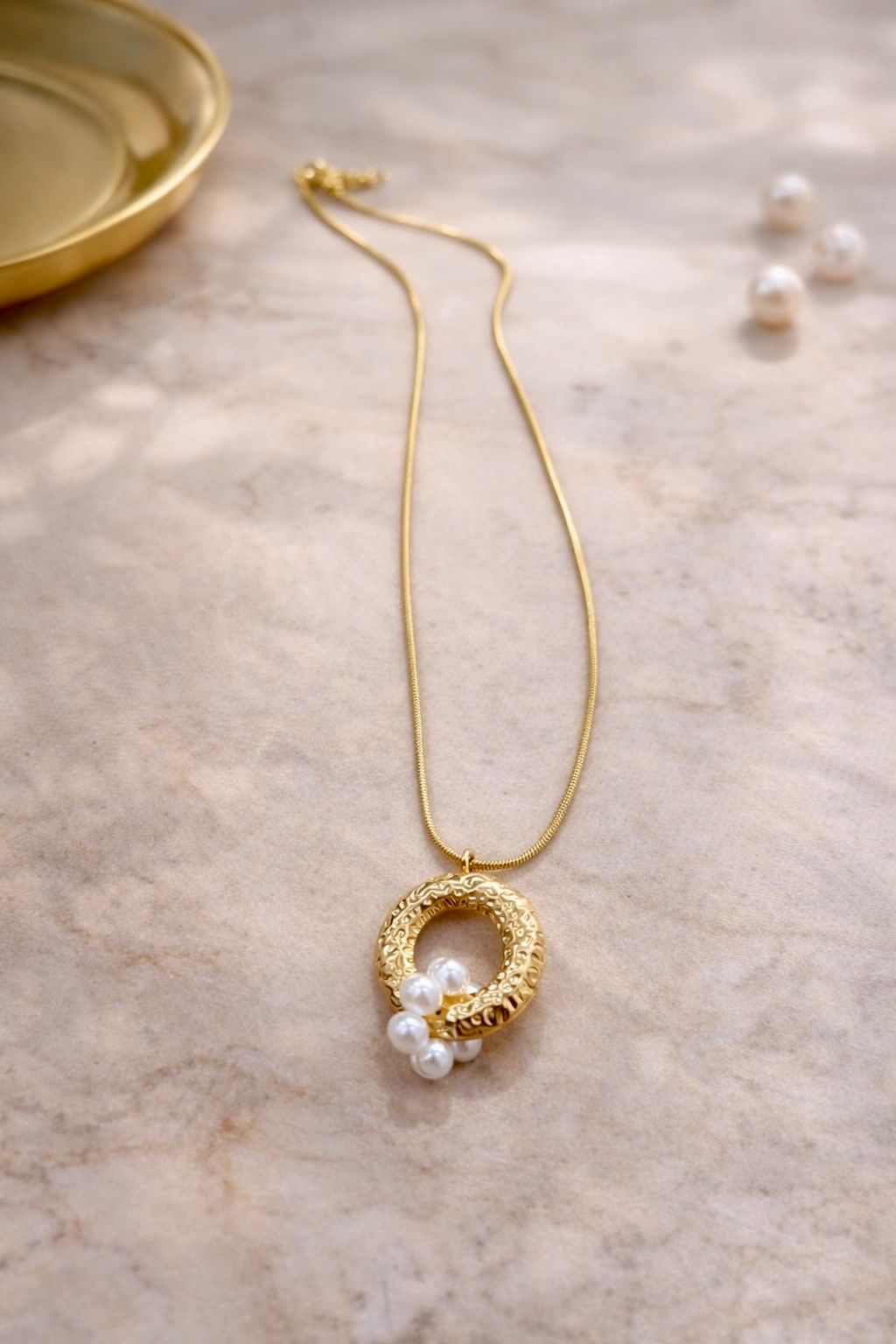 Elysian Pearl Loop Pendant Necklace