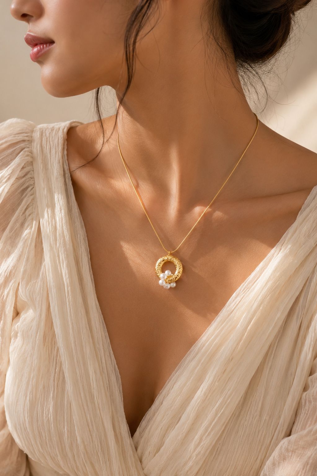 Elysian Pearl Loop Pendant Necklace