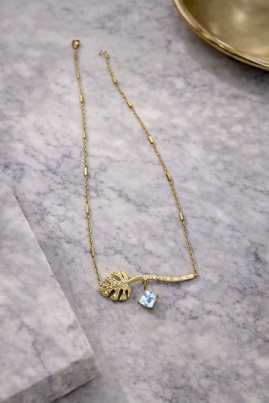 Verde Crystal Leaf Necklace