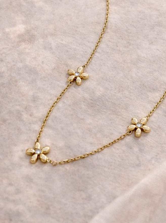 Flora Dainty Bloom Necklace