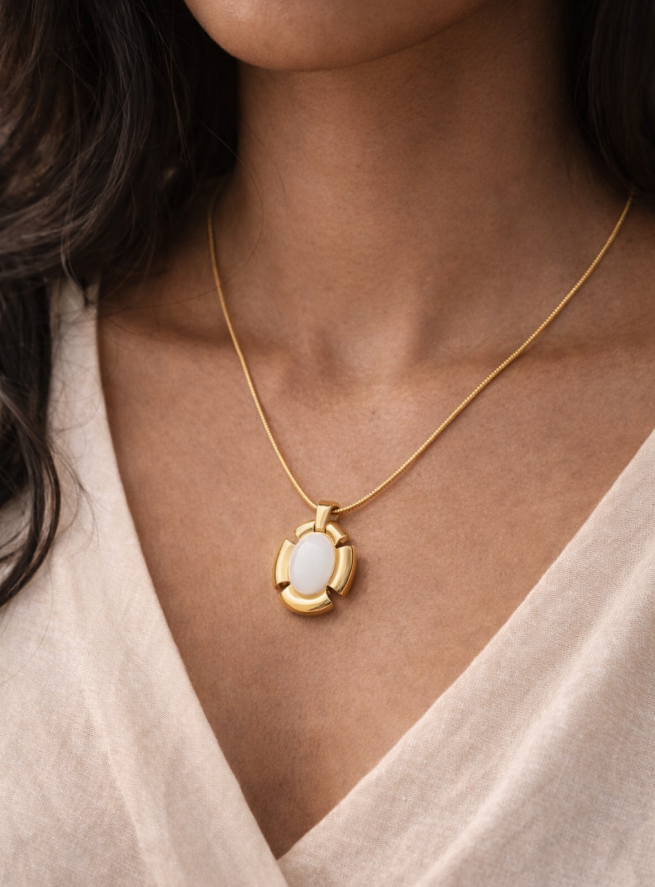 Luna Halo Pearl Pendant Necklace