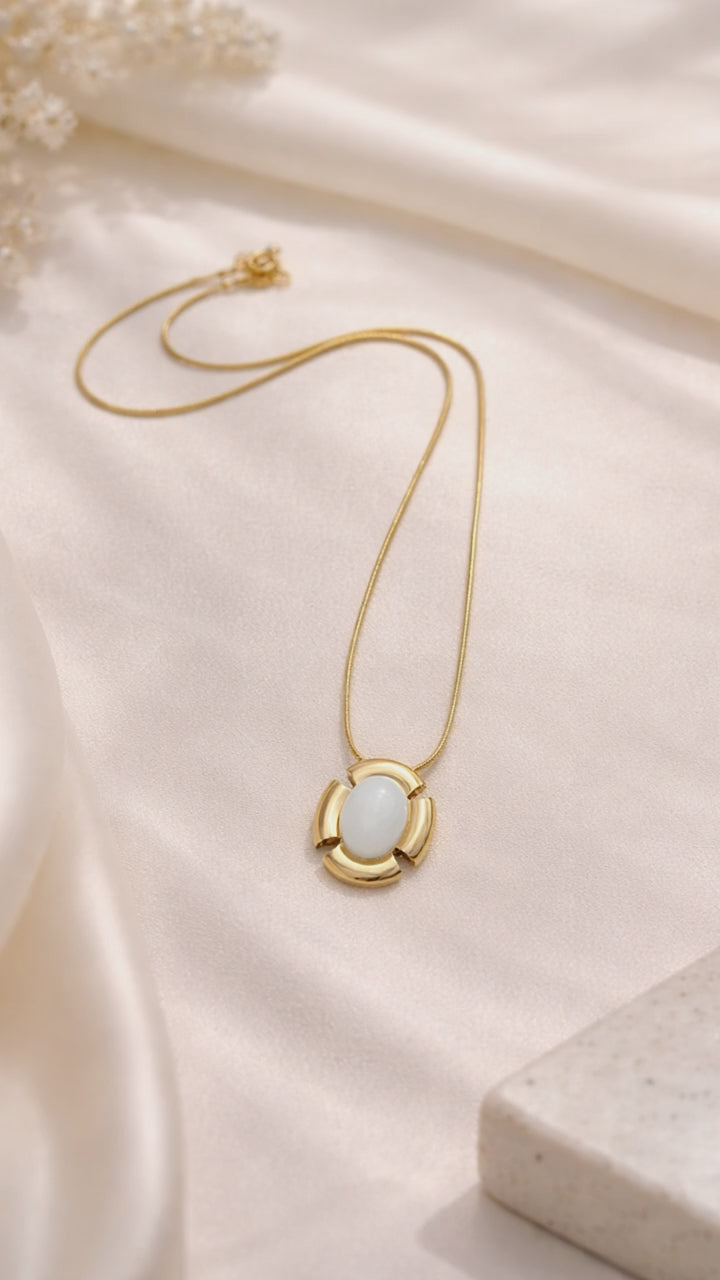 Luna Halo Pearl Pendant Necklace